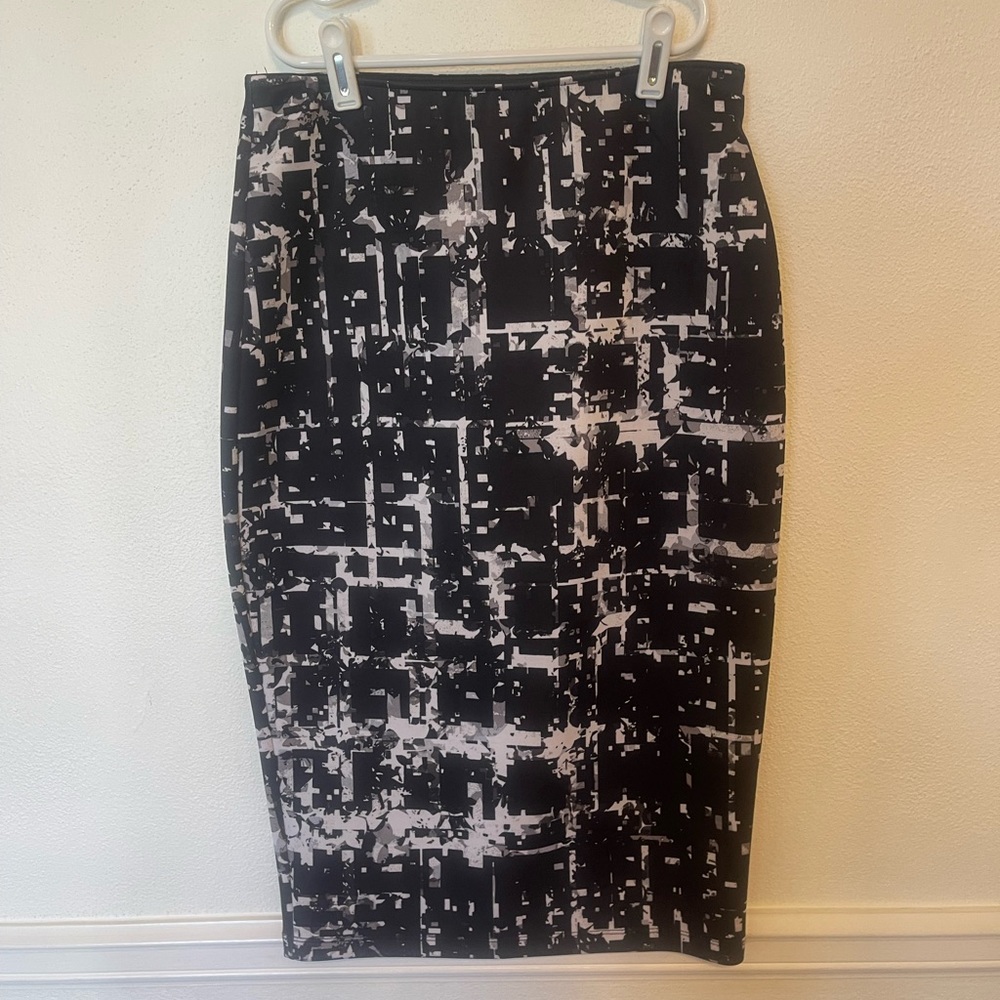 Apt 9 skirt size small.